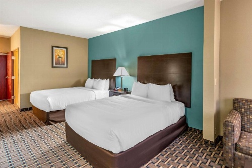 Comfort Suites image 21