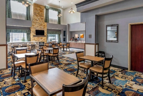 Comfort Suites image 8